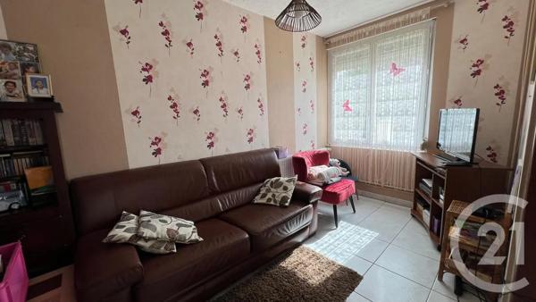 Maison à vendre  5 pièces - 107,70 m 2   ABBEVILLE  - 80