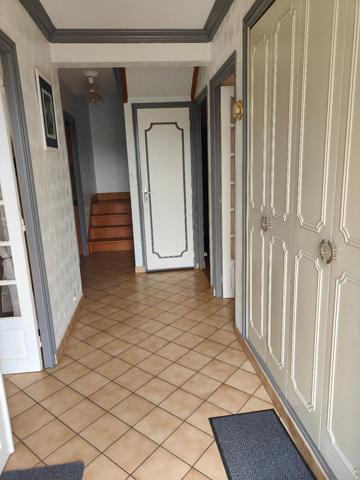 Charmante maison bretonne avec grand jardin, proche Quintin