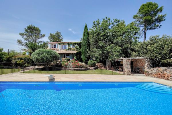 Vente Maison de luxe Aix-en-Provence 7 Pièces 171 m²