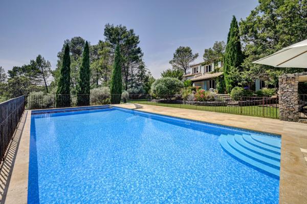 Vente Maison de luxe Aix-en-Provence 7 Pièces 171 m²