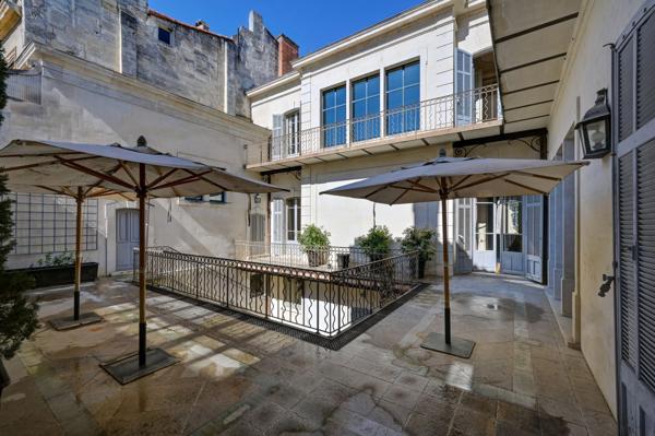 Vente Hôtel particulier Avignon 14 Pièces 565 m²