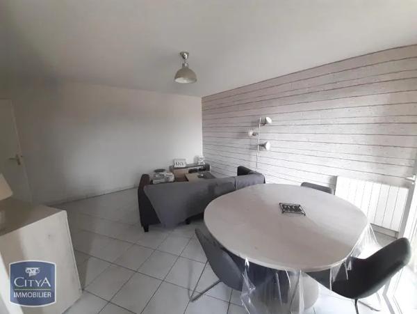 Appartement à louer 2 pièces 47.3m² Yvetot (76190)