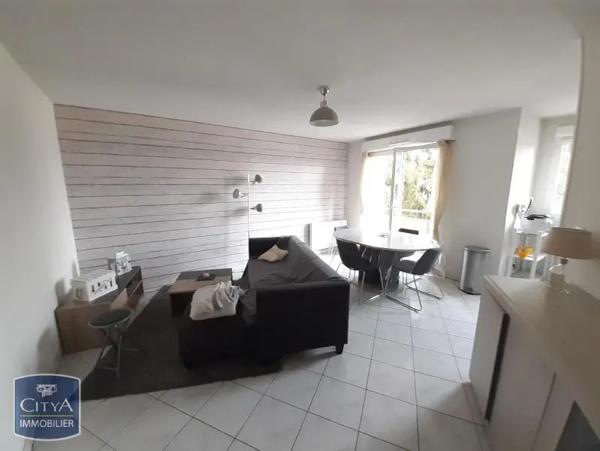 Appartement à louer 2 pièces 47.3m² Yvetot (76190)