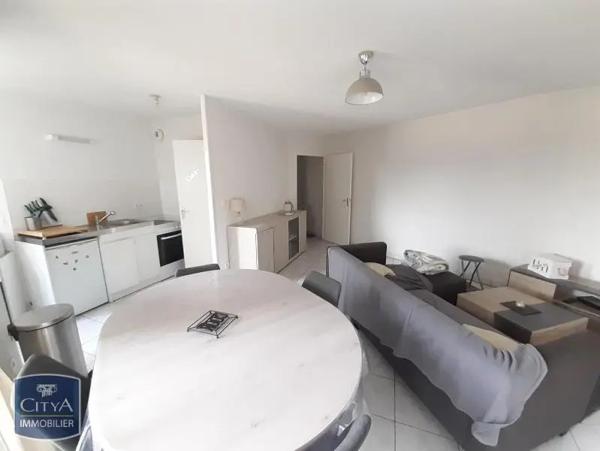 Appartement à louer 2 pièces 47.3m² Yvetot (76190)
