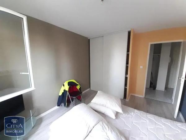 Appartement à louer 2 pièces 47.3m² Yvetot (76190)