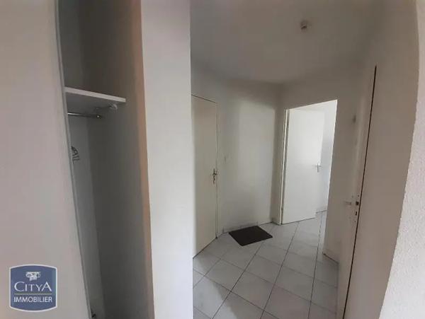 Appartement à louer 2 pièces 47.3m² Yvetot (76190)