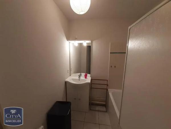 Appartement à louer 2 pièces 47.3m² Yvetot (76190)