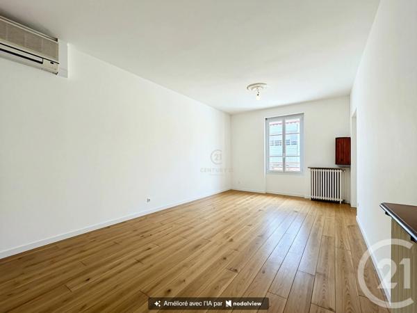 Maison à vendre  4 pièces - 111 m 2   LYON  - 69008