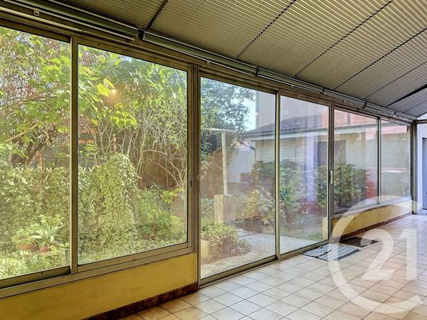 Maison à vendre  4 pièces - 111 m 2   LYON  - 69008