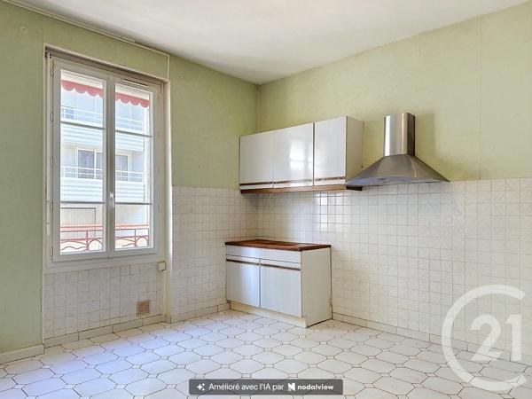 Maison à vendre  4 pièces - 111 m 2   LYON  - 69008
