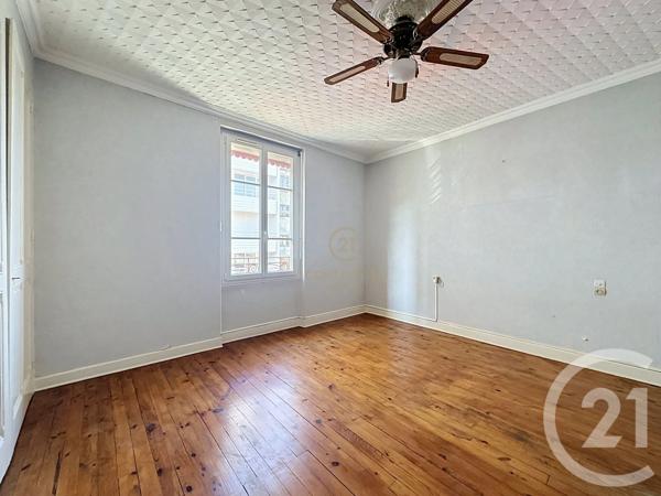 Maison à vendre  4 pièces - 111 m 2   LYON  - 69008