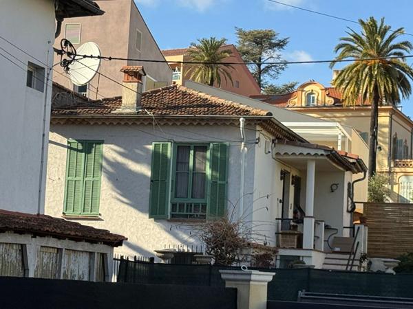 Vence  centre ville, Maison 5 pièces 114 m2