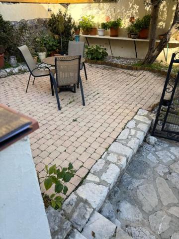 Vence  centre ville, Maison 5 pièces 114 m2