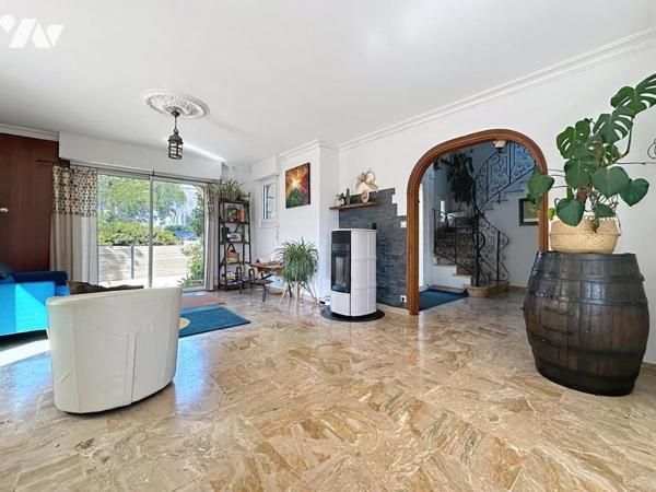 PLOEMEUR - KERLIR - MAISON aux Grands volumes