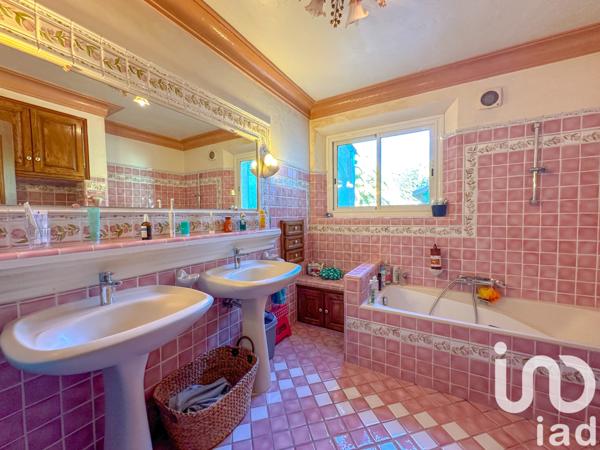 Maison à vendre 10 pièces 258 m² Roquebrune-sur-Argens