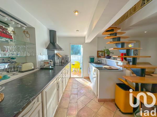 Maison à vendre 10 pièces 258 m² Roquebrune-sur-Argens