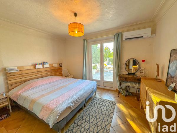 Maison à vendre 10 pièces 258 m² Roquebrune-sur-Argens