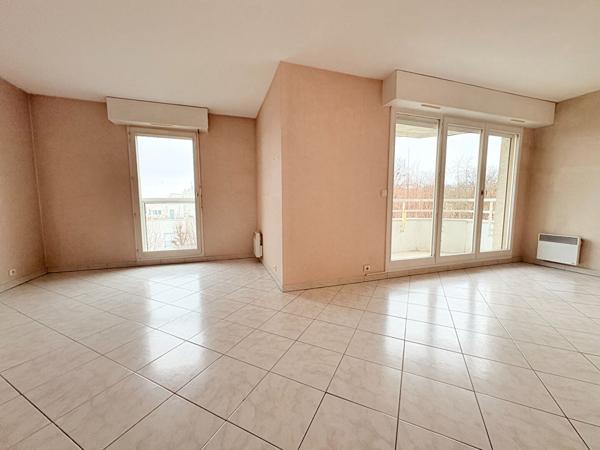 Appartement Rosny GOLF Métro L.11 - 3 pièces 72.8 m2