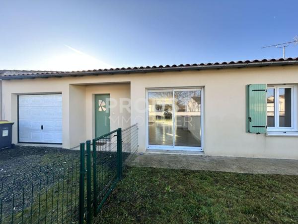 En exclusivité COULON pavillon de plain-pied 3 chambres jardin et garage.