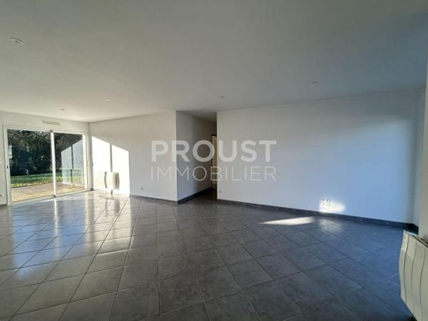 En exclusivité COULON pavillon de plain-pied 3 chambres jardin et garage.