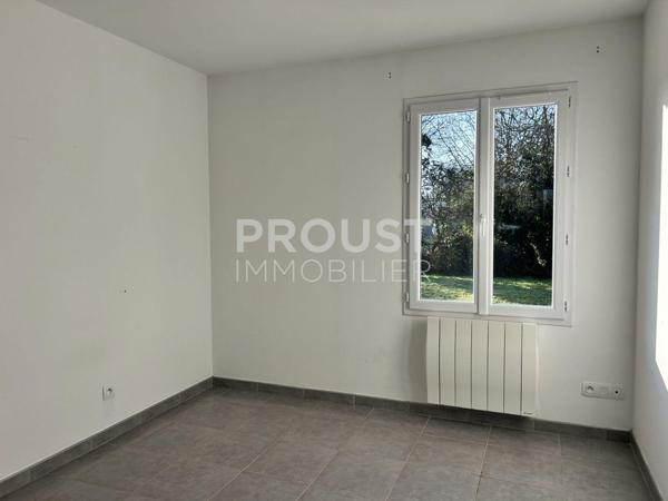 En exclusivité COULON pavillon de plain-pied 3 chambres jardin et garage.