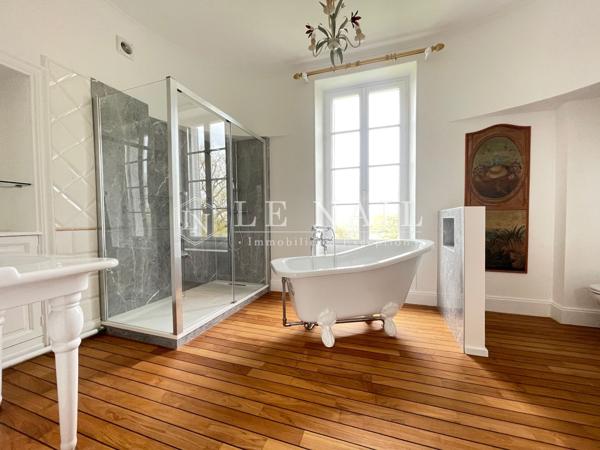Magnifique château 19e siècle aux portes de Poitiers