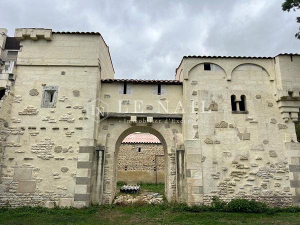 Logis charentais avec gîtes au cœur du Marais Poitevin, à 35 min de La Rochelle
