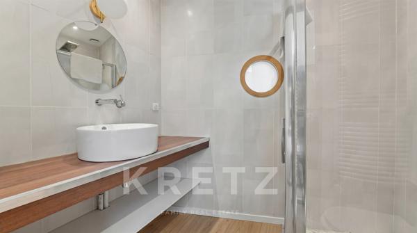 Maison Loft Industriel 190m² Piscine Jacuzzi Pool-House Garage - Nîmes