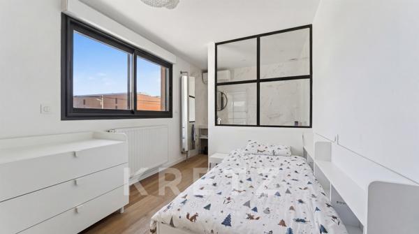 Maison Loft Industriel 190m² Piscine Jacuzzi Pool-House Garage - Nîmes
