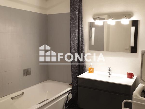 Location Appartement meublé 2 pièces 42.5 m² - 62 BOULEVARD GAMBETTA Charleville-mezieres 08000