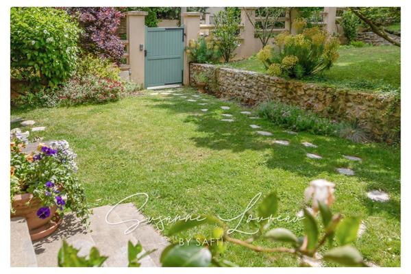 Entre forêt et Vieux Marly, une maison qui conjugue caractère et discrétion