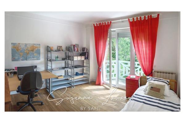 Entre forêt et Vieux Marly, une maison qui conjugue caractère et discrétion