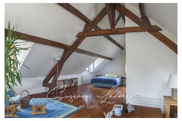 Entre forêt et Vieux Marly, une maison qui conjugue caractère et discrétion