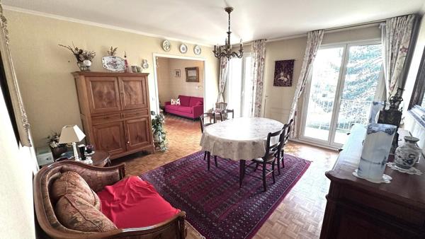 REIMS - APPART T4 + CAVE - PARKING - SECTEUR AGRÉABLE