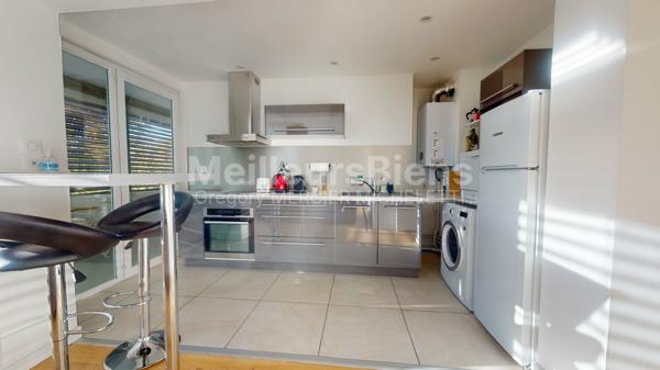 Superbe T2 de 57 m2 avec balcon aux chartrons