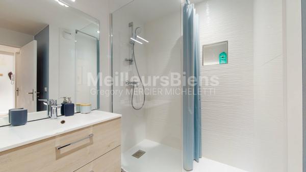 Superbe T2 de 57 m2 avec balcon aux chartrons