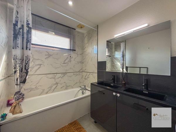 Appartement T3  BAGES  avec grand garage et parking – Rare sur le secteur