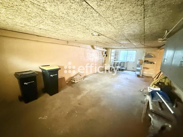 Maison
         5 pièces
        - 104 m² 200 000 € *