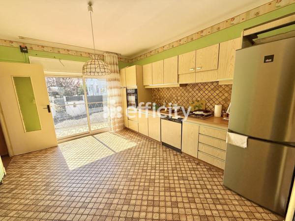 Maison
         5 pièces
        - 104 m² 200 000 € *