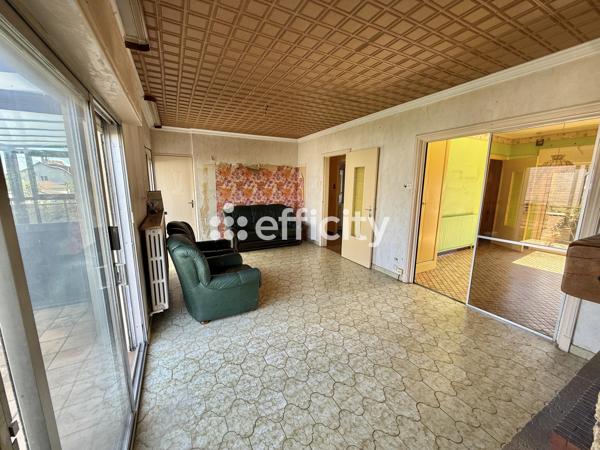 Maison
         5 pièces
        - 104 m² 200 000 € *