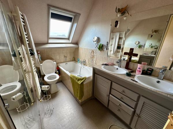 Pavillon 3 chambres avec terrasse et jardin