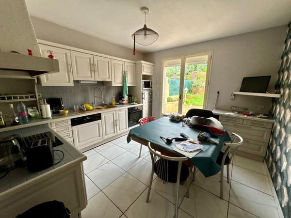 Pavillon 3 chambres avec terrasse et jardin