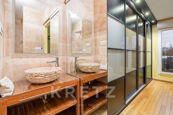 Paris 18ème - Duplex dernier étage - Jules Joffrin - Appartement avec Rooftop en excellent état