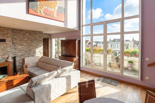 Paris 18ème - Duplex dernier étage - Jules Joffrin - Appartement avec Rooftop en excellent état