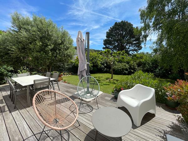 Maison Pornic Centre Ville Proche Commerces Et Port 7 Pièces 147 M²