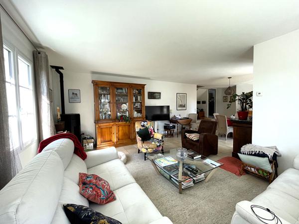 Maison Pornic Centre Ville Proche Commerces Et Port 7 Pièces 147 M²