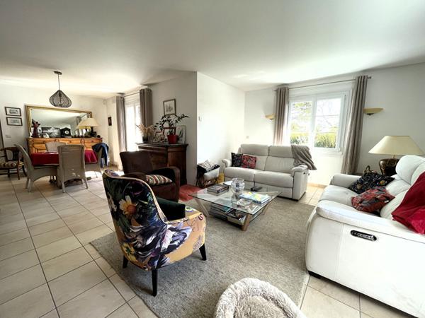 Maison Pornic Centre Ville Proche Commerces Et Port 7 Pièces 147 M²