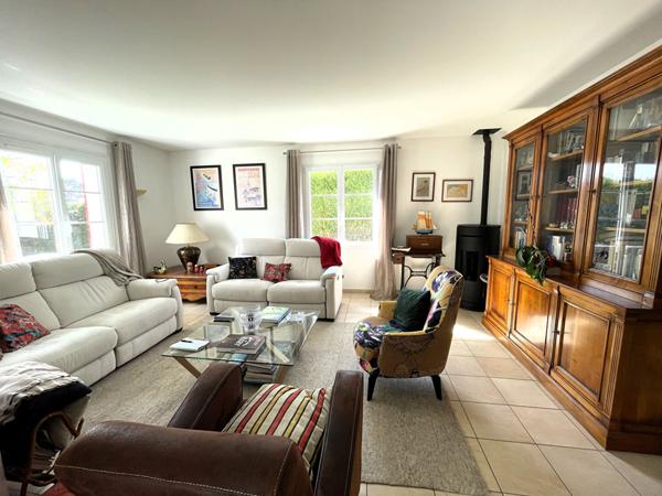 Maison Pornic Centre Ville Proche Commerces Et Port 7 Pièces 147 M²