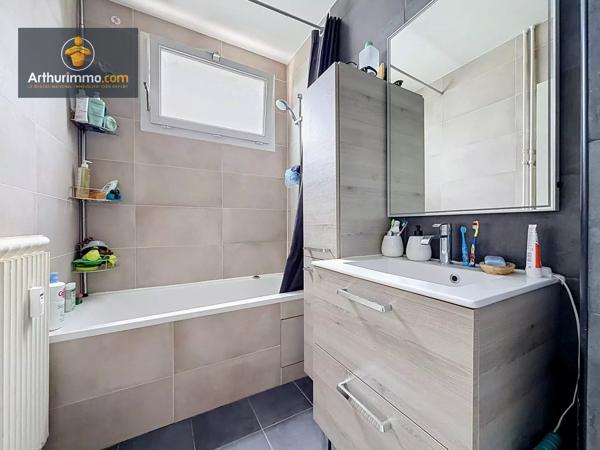 Vente                                                      Appartement
                        
                     3 pièces                      60 m2                     à Soisy-sous-Montmorency