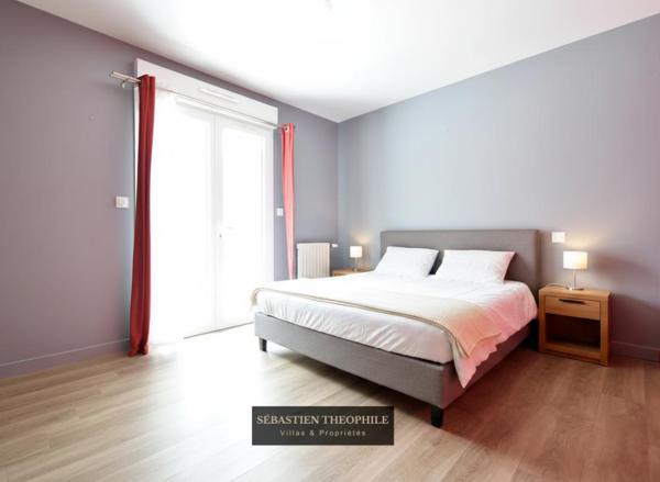 Propriété T5 contemporaine avec piscine proche centre